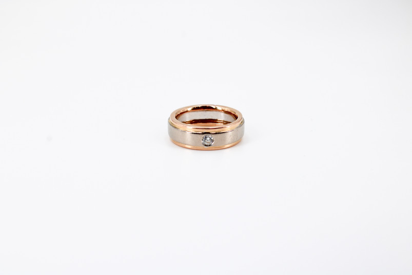 Alianza de oro combinado de 18k con diamantes. de segunda mano. Joyería de ocasión | ROYALHYSTERIA