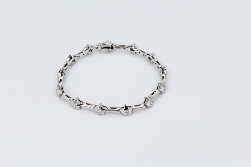 Pulsera de oro blanco de 18k con diamantes. de segunda mano. Joyería de ocasión | ROYALHYSTERIA