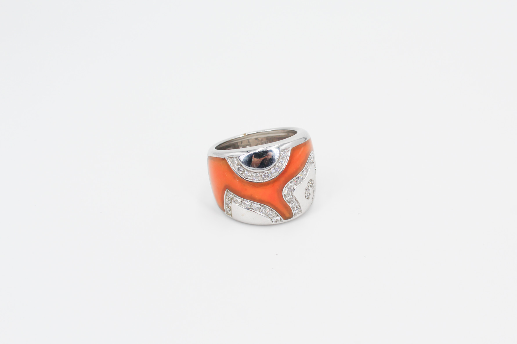 Anillo de oro blanco de 18k con diamantes. de segunda mano. Joyería de ocasión | ROYALHYSTERIA