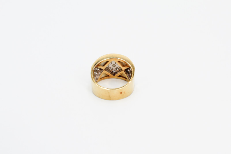 Anillo de oro de 18k. de segunda mano. Joyería de ocasión | ROYALHYSTERIA
