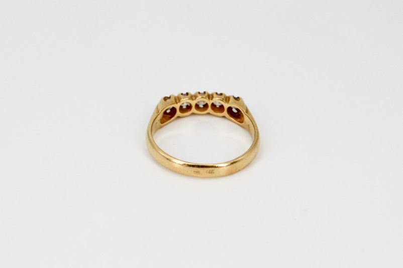 Anillo de oro de 18k. de segunda mano. Joyería de ocasión | ROYALHYSTERIA