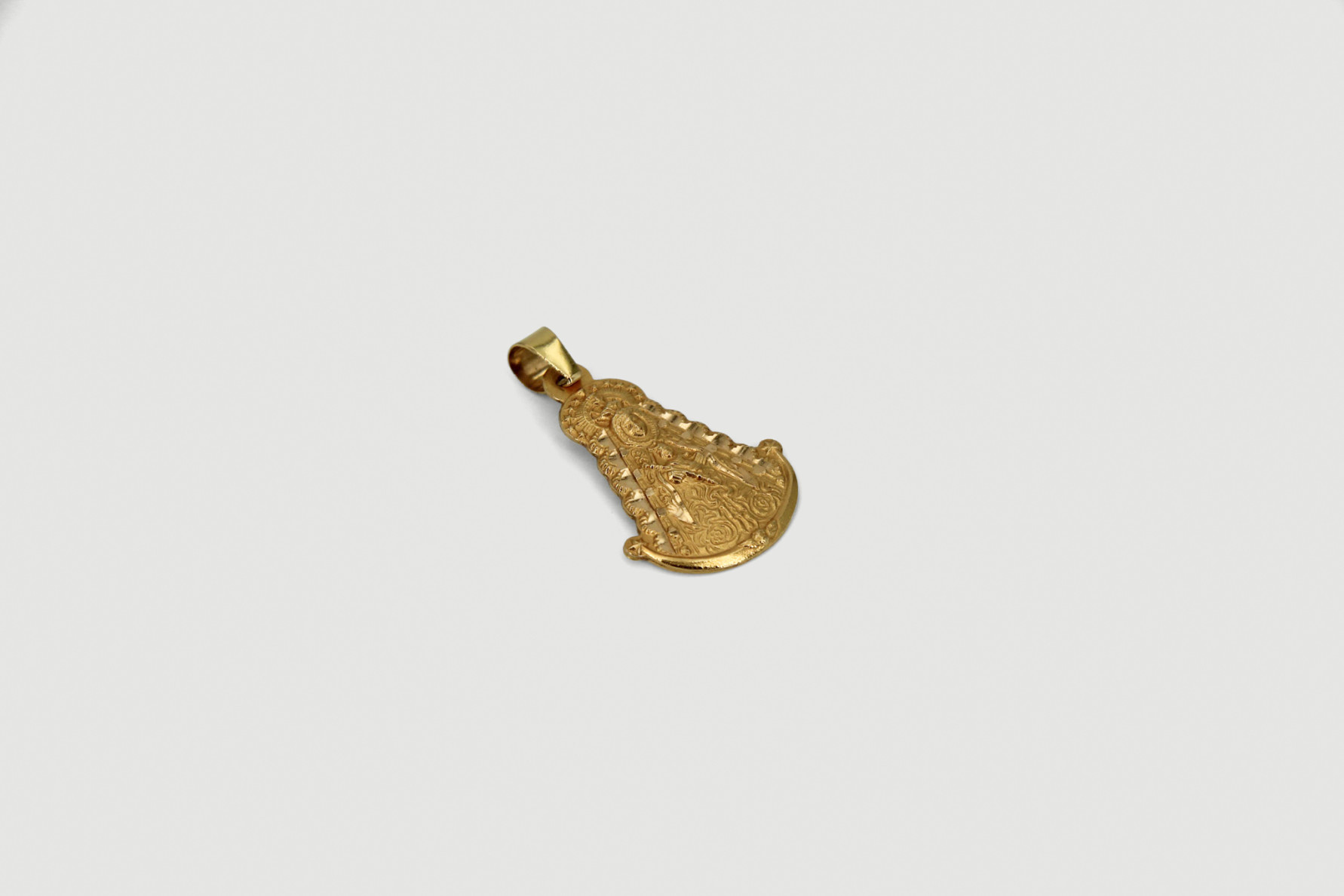 Colgante de oro de 18k. de segunda mano. Joyería de ocasión | ROYALHYSTERIA