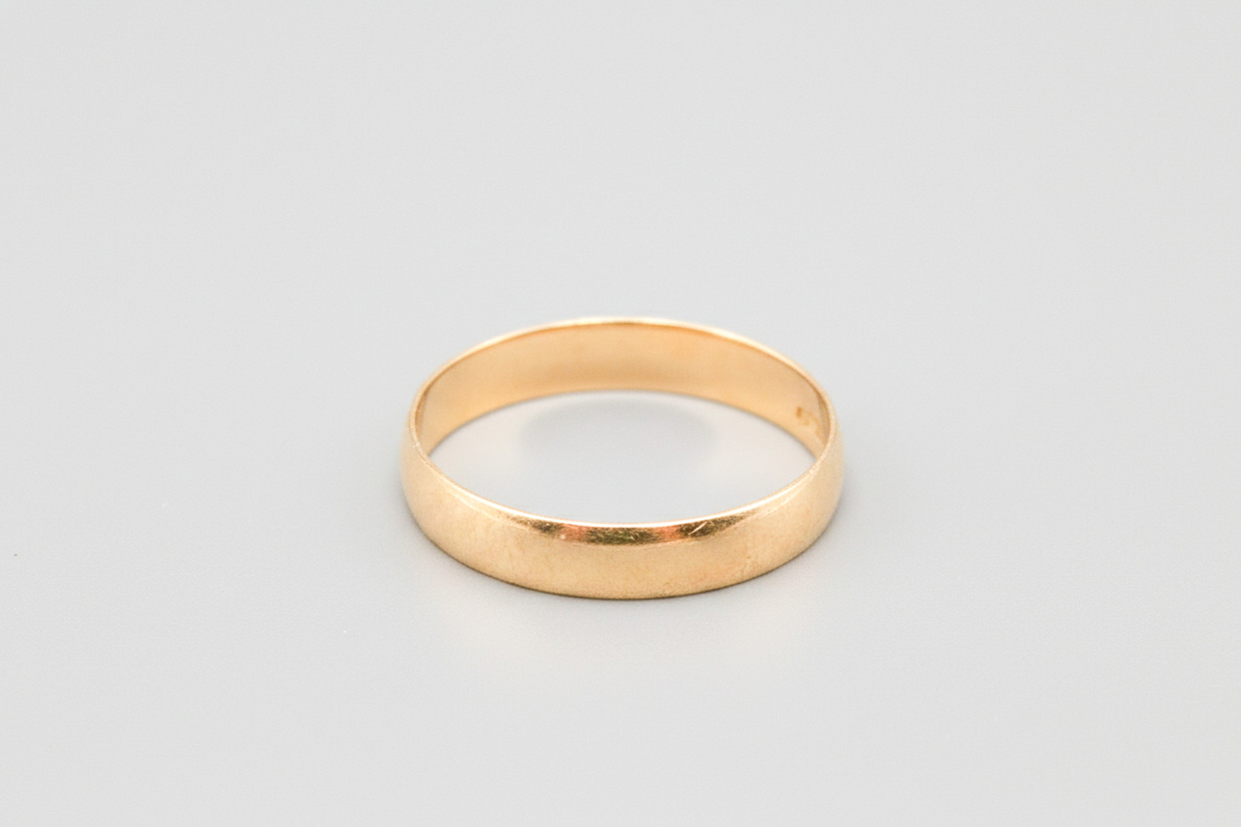 Alianza de oro de 18k. de segunda mano. Joyería de ocasión | ROYALHYSTERIA