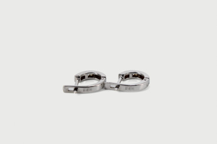 Pendiente de oro blanco de 14k. de segunda mano. Joyería de ocasión | ROYALHYSTERIA