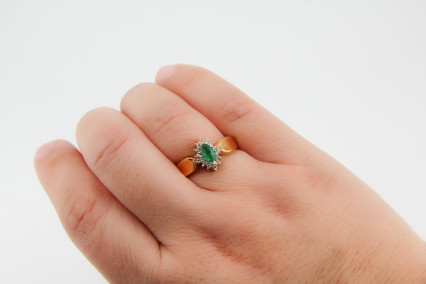 Anillo de oro de 18k con diamantes. de segunda mano. Joyería de ocasión | ROYALHYSTERIA