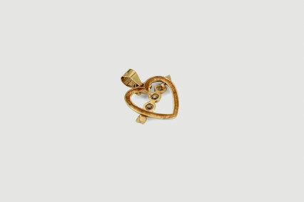 Colgante de oro de 18k. de segunda mano. Joyería de ocasión | ROYALHYSTERIA