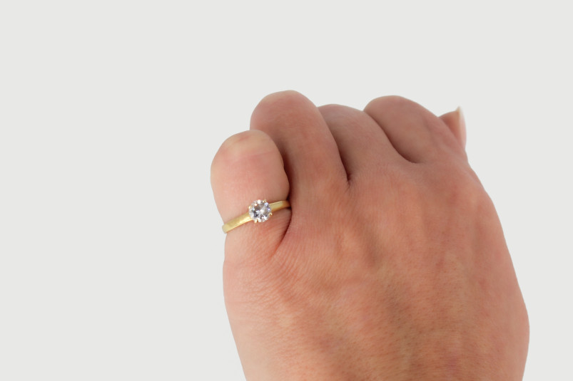 Solitario de oro de 18k. de segunda mano. Joyería de ocasión | ROYALHYSTERIA