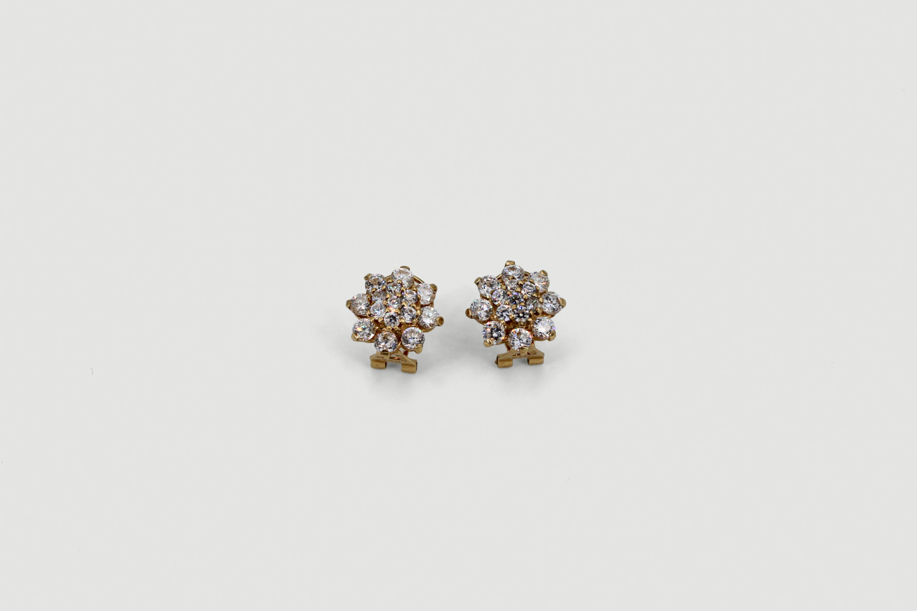 Pendiente de oro de 18k. de segunda mano. Joyería de ocasión | ROYALHYSTERIA