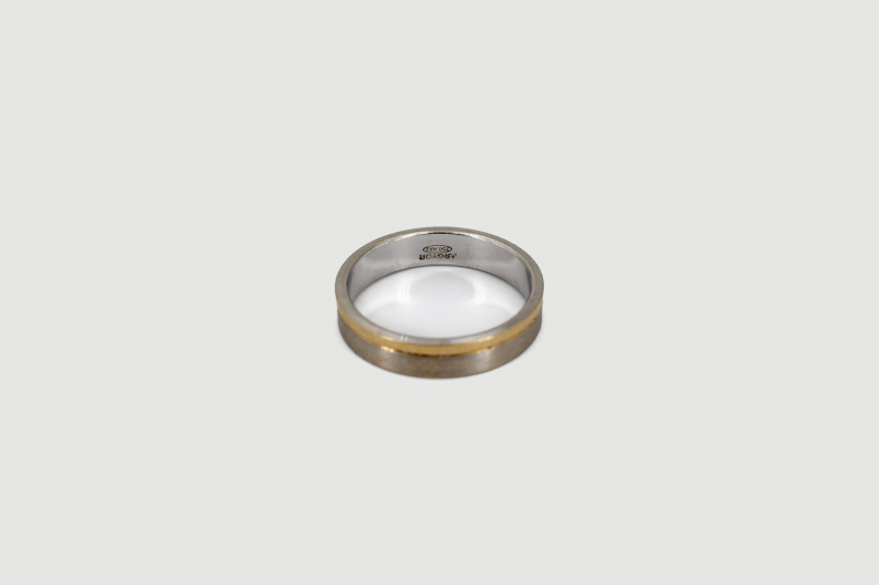 Alianza de oro combinado de 18k. de segunda mano. Joyería de ocasión | ROYALHYSTERIA