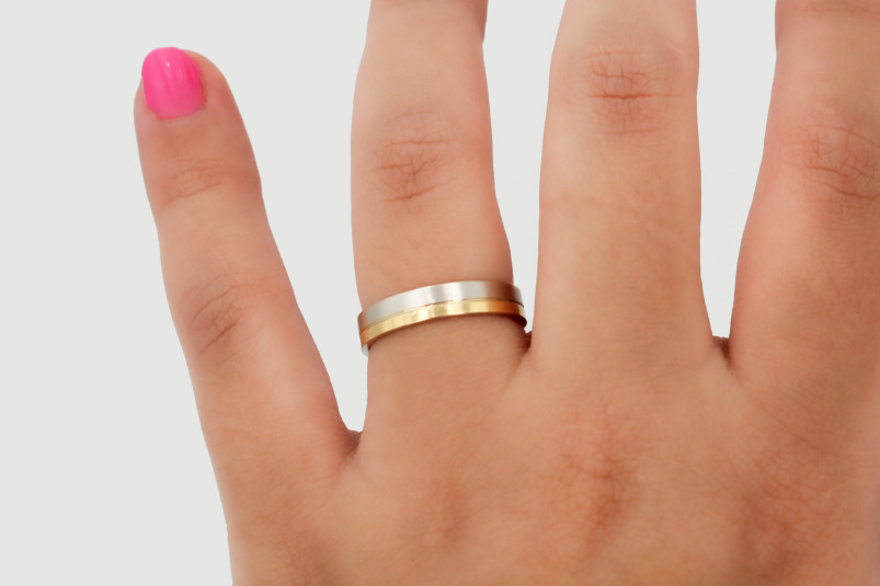 Alianza de oro combinado de 18k. de segunda mano. Joyería de ocasión | ROYALHYSTERIA