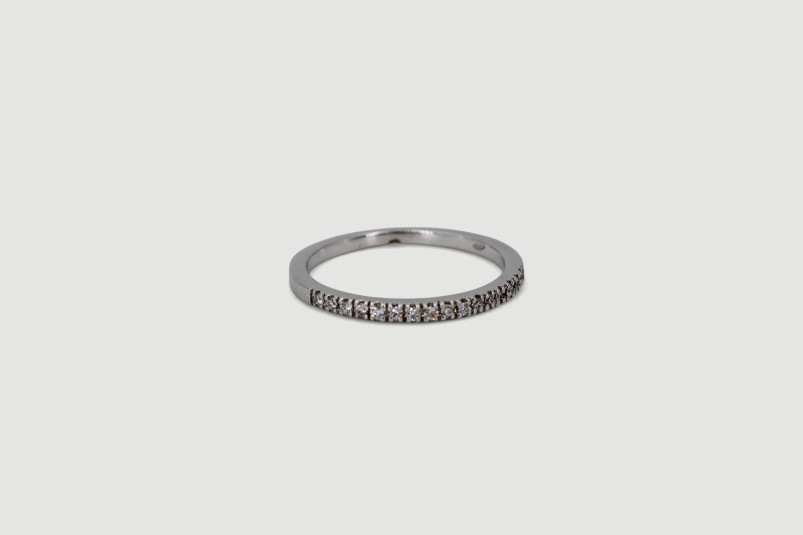 Anillo de oro blanco de 18k. de segunda mano. Joyería de ocasión | ROYALHYSTERIA