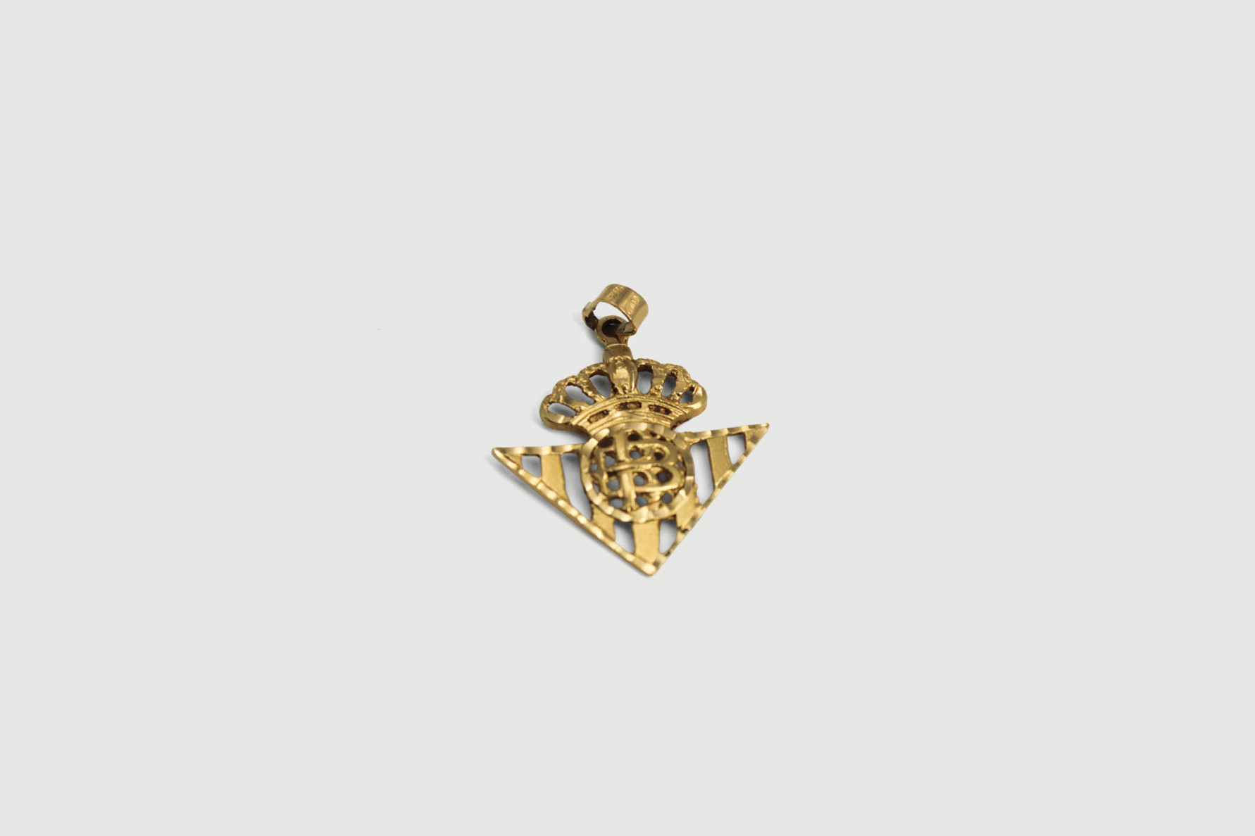 Colgante de oro de 18k. de segunda mano. Joyería de ocasión | ROYALHYSTERIA