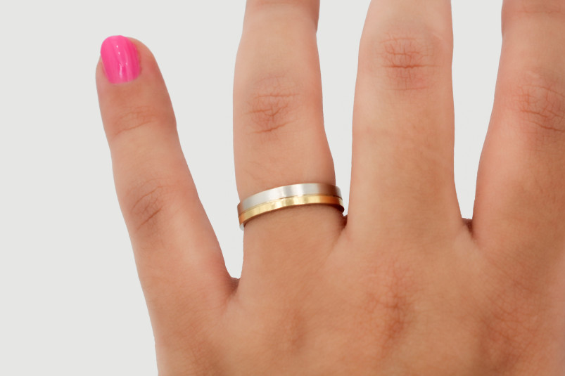 Alianza de oro combinado de 18k. de segunda mano. Joyería de ocasión | ROYALHYSTERIA