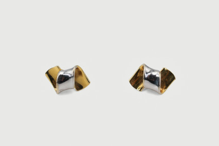 Pendiente de oro combinado de 18k. de segunda mano. Joyería de ocasión | ROYALHYSTERIA