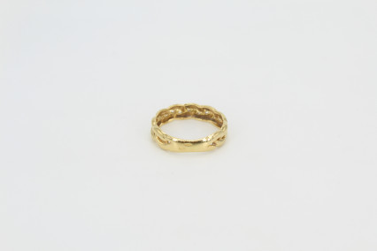 Anillo de oro de 18k. de segunda mano. Joyería de ocasión | ROYALHYSTERIA