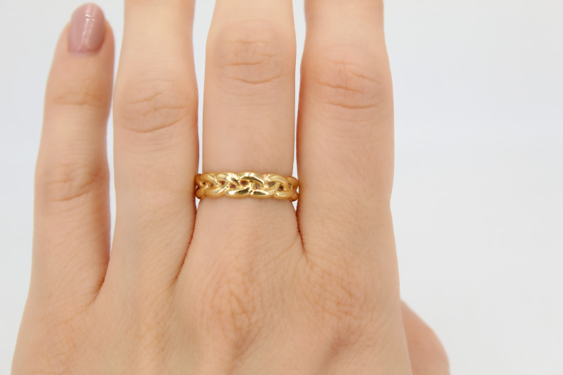 Anillo de oro de 18k. de segunda mano. Joyería de ocasión | ROYALHYSTERIA