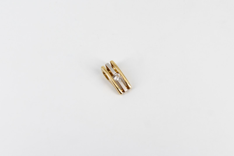 Colgante de oro combinado de 18k. de segunda mano. Joyería de ocasión | ROYALHYSTERIA