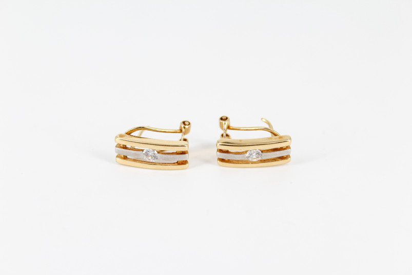 Pendiente de oro combinado de 18k. de segunda mano. Joyería de ocasión | ROYALHYSTERIA