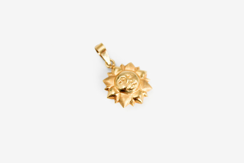 Colgante de oro de 18k. de segunda mano. Joyería de ocasión | ROYALHYSTERIA