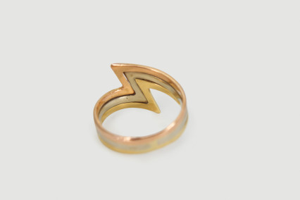 Anillo de oro combinado de 18k. de segunda mano. Joyería de ocasión | ROYALHYSTERIA