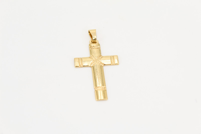 Cruz de oro de 18k. de segunda mano. Joyería de ocasión | ROYALHYSTERIA