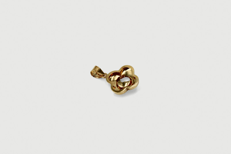 Colgante de oro de 18k. de segunda mano. Joyería de ocasión | ROYALHYSTERIA