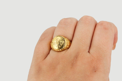 Anillo de oro de 18k. de segunda mano. Joyería de ocasión | ROYALHYSTERIA