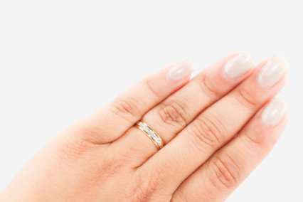Alianza de oro combinado de 18k. de segunda mano. Joyería de ocasión | ROYALHYSTERIA