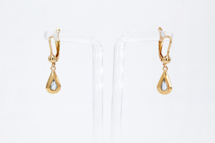 Pendiente de oro de 18k. de segunda mano. Joyería de ocasión | ROYALHYSTERIA