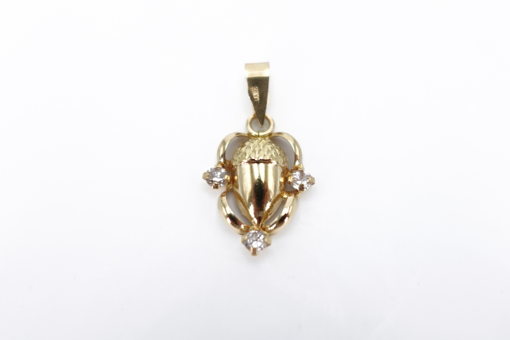 Colgante de oro de 18k. de segunda mano. Joyería de ocasión | ROYALHYSTERIA