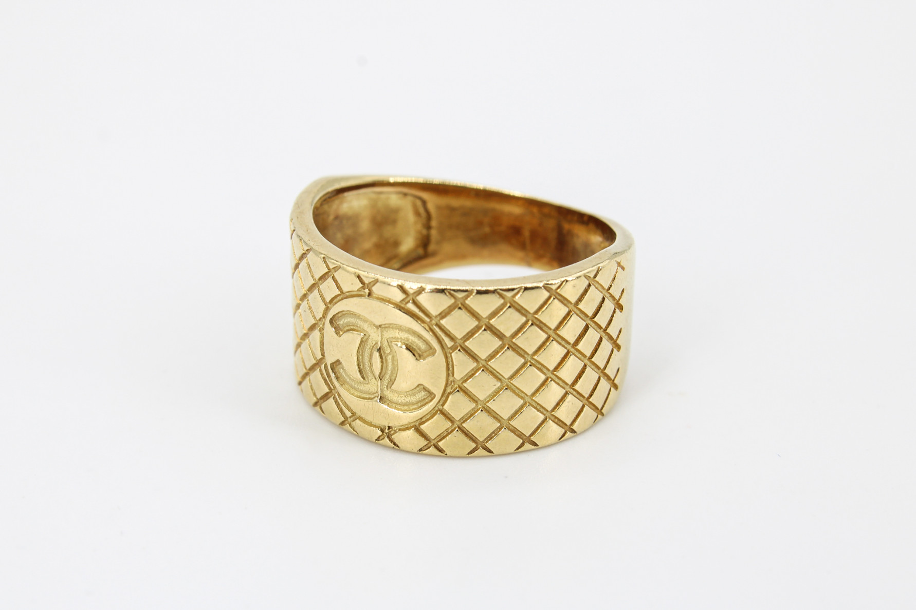 Anillo de oro de 18k. de segunda mano. Joyería de ocasión | ROYALHYSTERIA