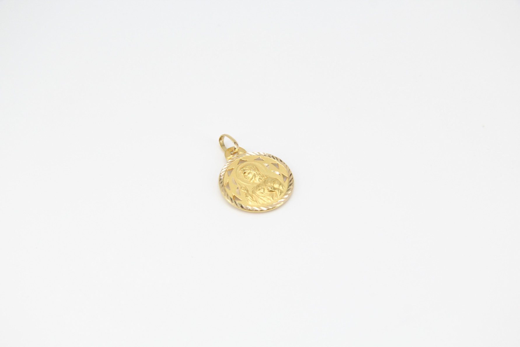Colgante de oro de 18k. de segunda mano. Joyería de ocasión | ROYALHYSTERIA