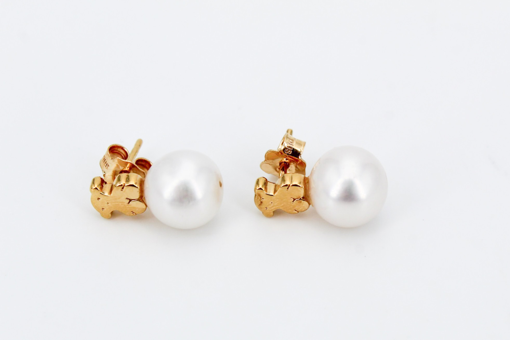 Pendiente de oro de 18k. de segunda mano. Joyería de ocasión | ROYALHYSTERIA