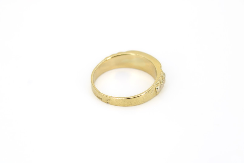 Anillo de oro de 18k. de segunda mano. Joyería de ocasión | ROYALHYSTERIA