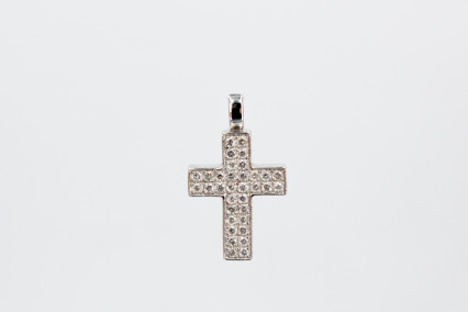 Cruz de oro blanco de 18k. de segunda mano. Joyería de ocasión | ROYALHYSTERIA