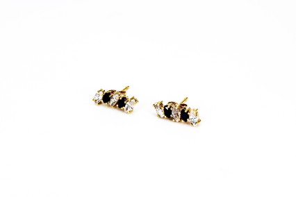 Pendiente de oro de 18k. de segunda mano. Joyería de ocasión | ROYALHYSTERIA