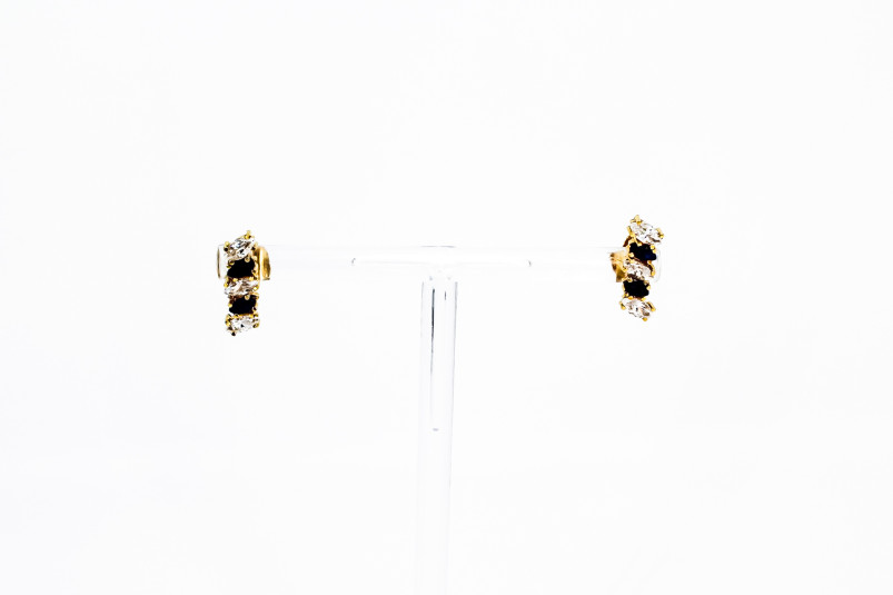Pendiente de oro de 18k. de segunda mano. Joyería de ocasión | ROYALHYSTERIA