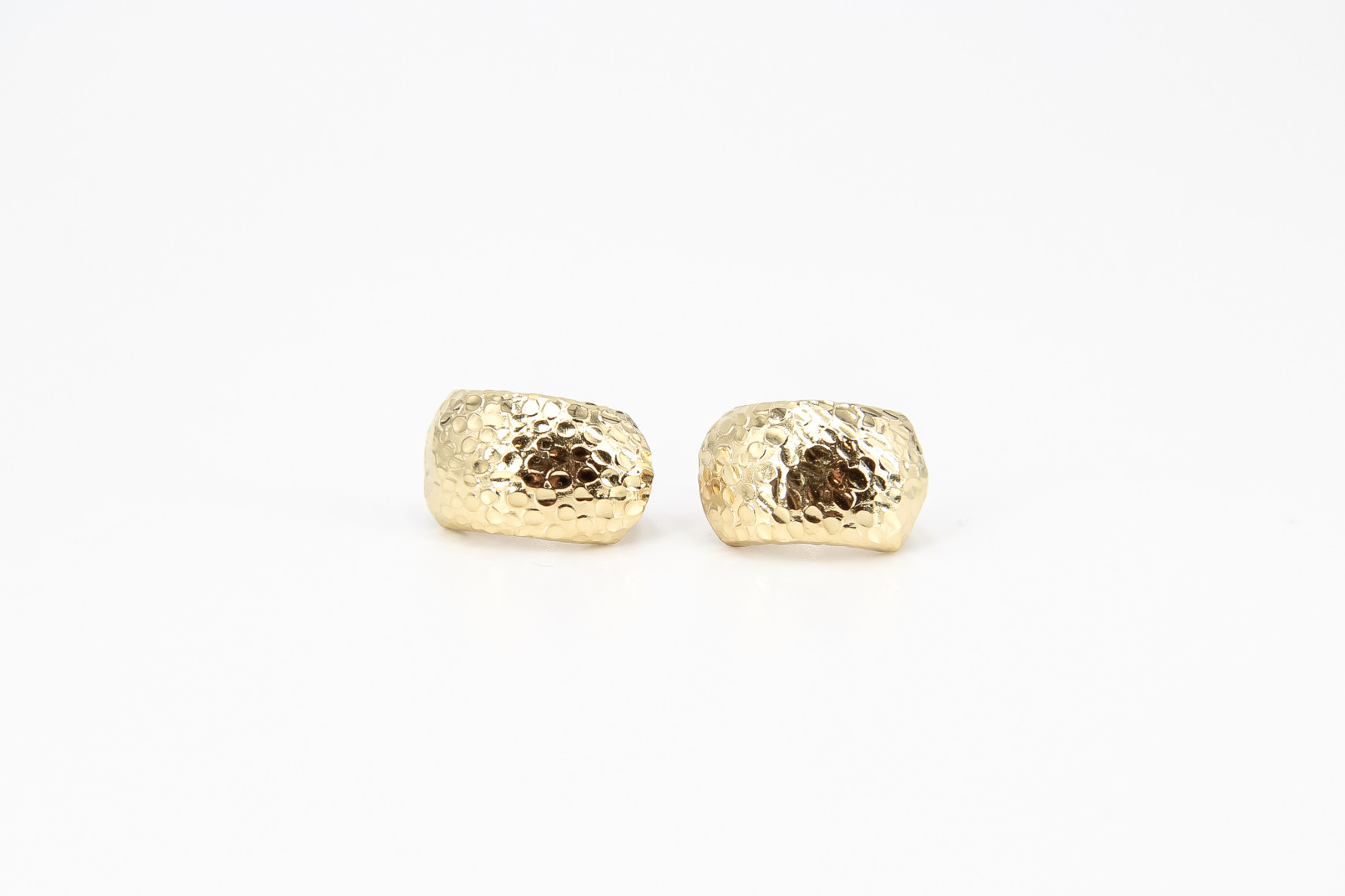 Pendiente de oro de 18k. de segunda mano. Joyería de ocasión | ROYALHYSTERIA