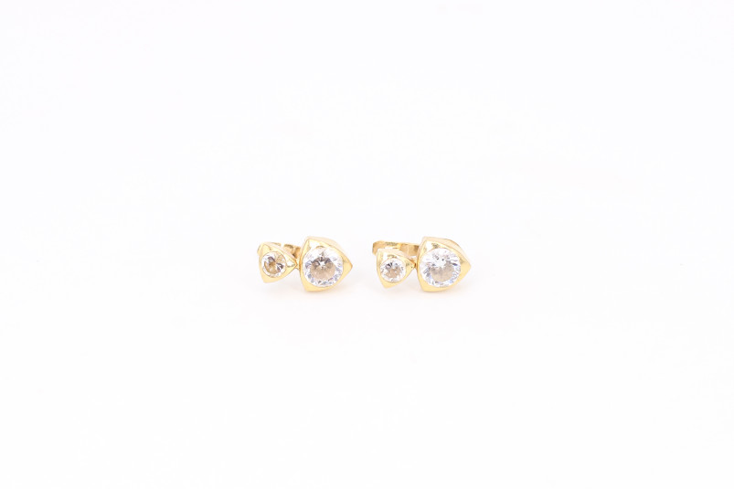 Pendiente de oro de 18k. de segunda mano. Joyería de ocasión | ROYALHYSTERIA