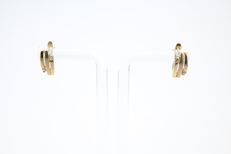 Pendiente de oro de 18k. de segunda mano. Joyería de ocasión | ROYALHYSTERIA