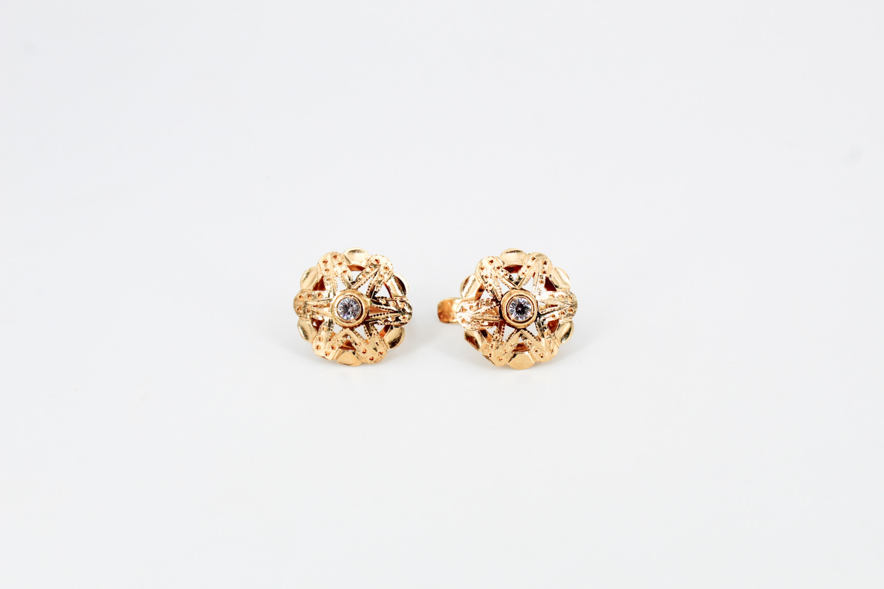 Pendiente de oro de 18k. de segunda mano. Joyería de ocasión | ROYALHYSTERIA