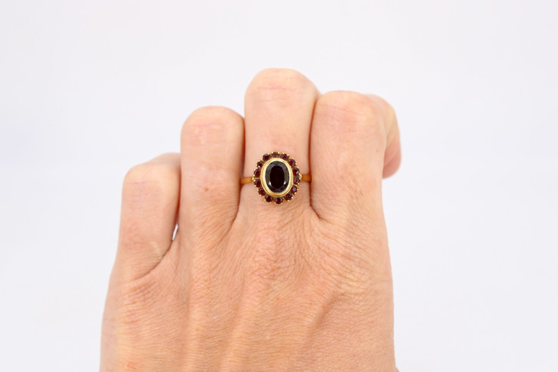 Anillo de oro de 18k. de segunda mano. Joyería de ocasión | ROYALHYSTERIA
