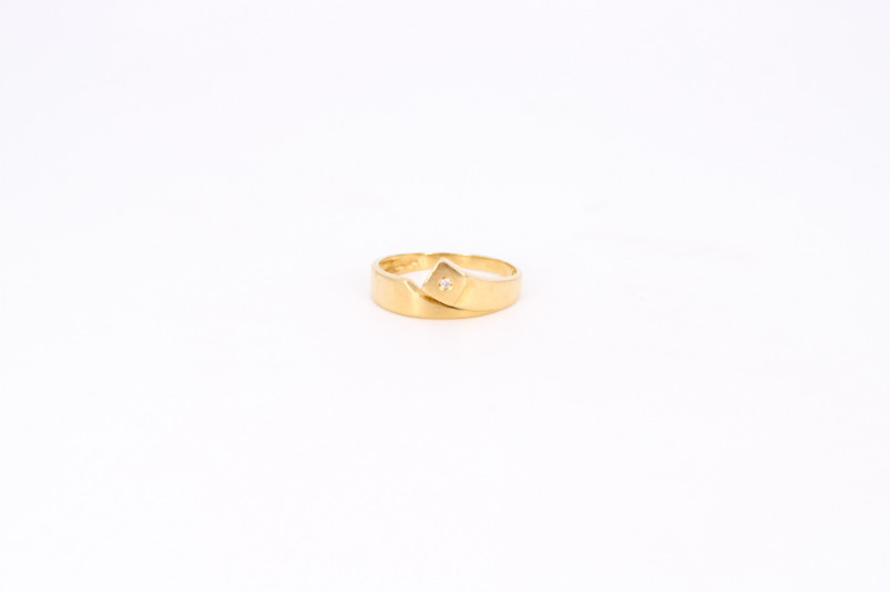 Anillo de oro de 18k. de segunda mano. Joyería de ocasión | ROYALHYSTERIA