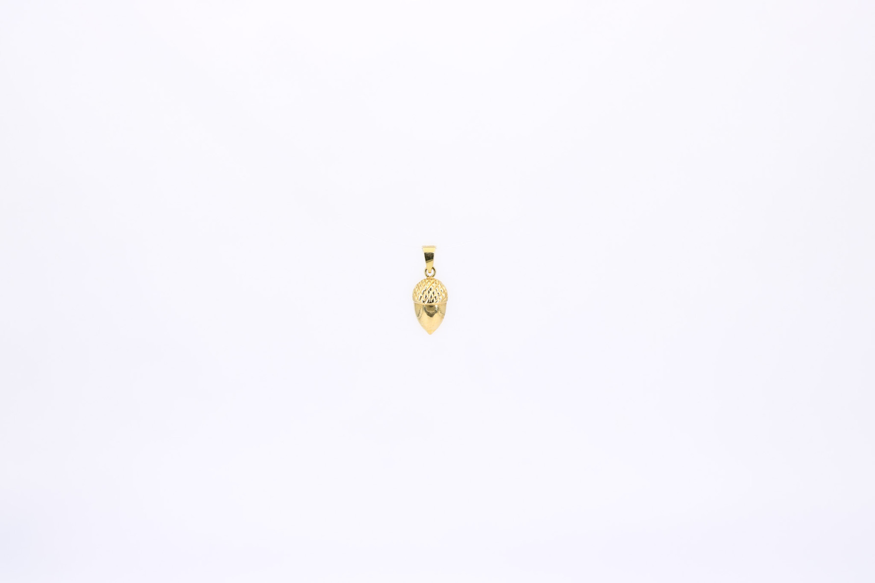 Colgante de oro de 18k. de segunda mano. Joyería de ocasión | ROYALHYSTERIA