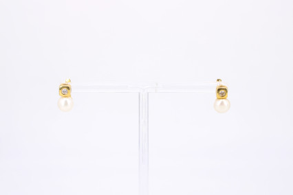 Pendiente de oro de 18k. de segunda mano. Joyería de ocasión | ROYALHYSTERIA