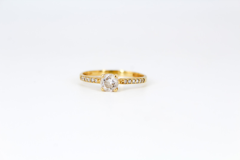 Anillo de oro de 18k. de segunda mano. Joyería de ocasión | ROYALHYSTERIA