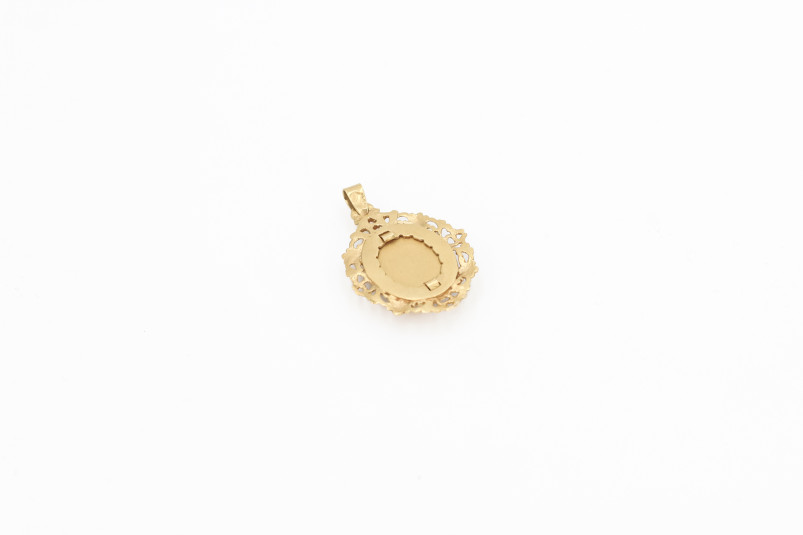 Colgante de oro de 18k. de segunda mano. Joyería de ocasión | ROYALHYSTERIA