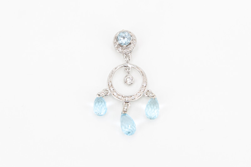 Colgante de oro blanco de 18k. de segunda mano. Joyería de ocasión | ROYALHYSTERIA