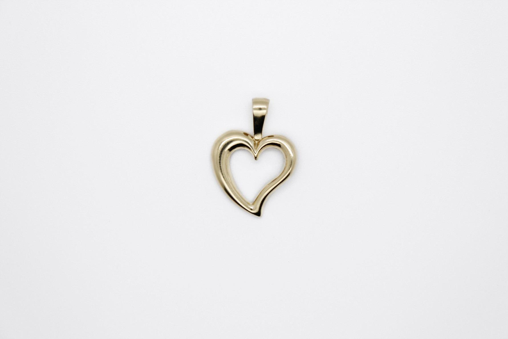 Colgante de oro de 18k. de segunda mano. Joyería de ocasión | ROYALHYSTERIA