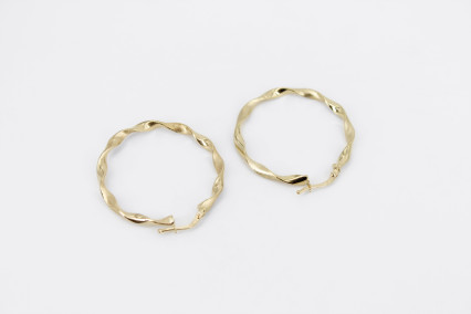 Aro de oro de 18k. de segunda mano. Joyería de ocasión | ROYALHYSTERIA